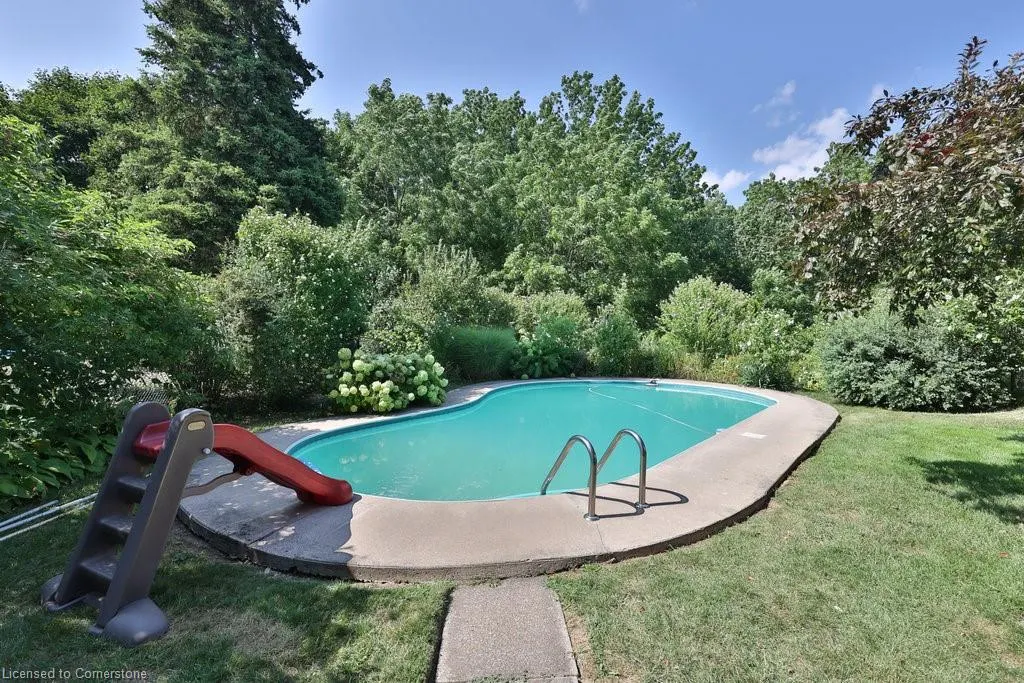 37 Sunrise Crescent