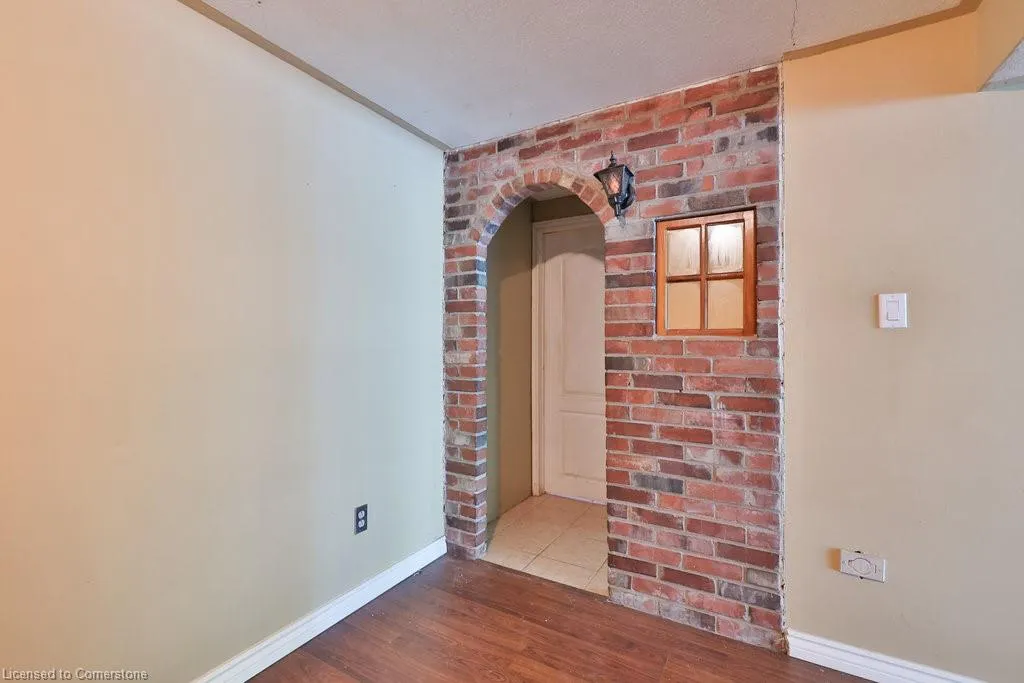 37 Sunrise Crescent