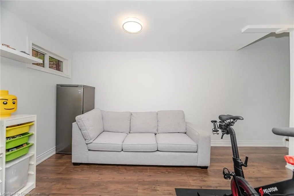 1520 Sixth Line, #20