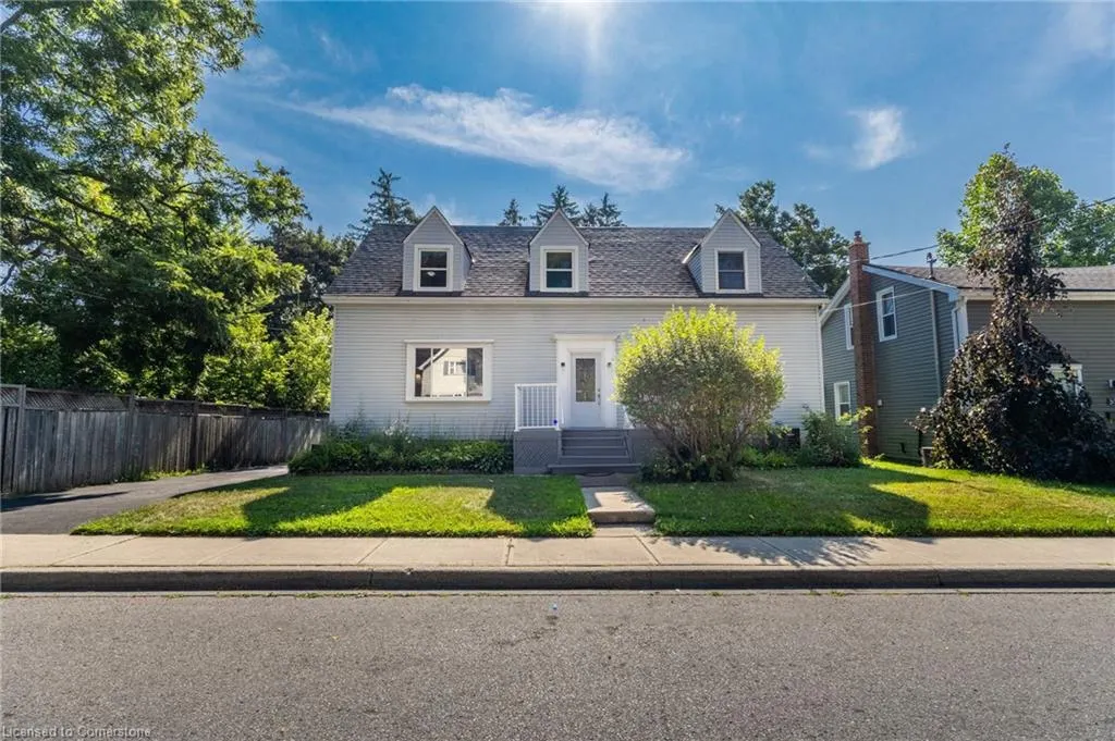 55 Wellington Street S