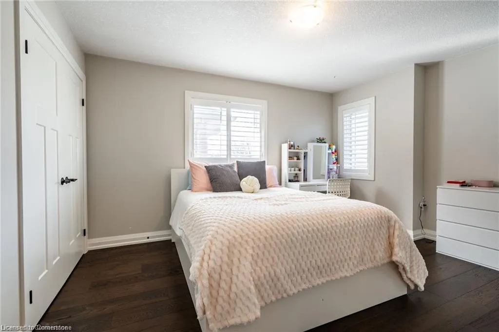 270 Main Street W, #16
