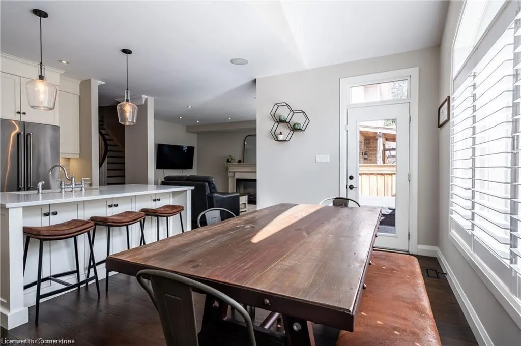 270 Main Street W, #16