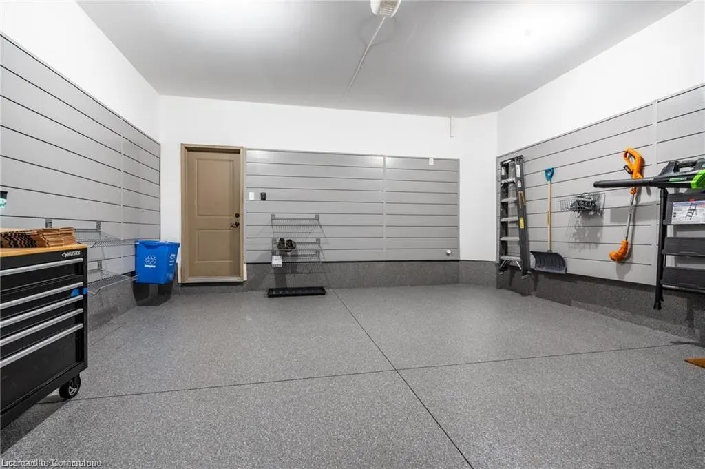 270 Main Street W, #16