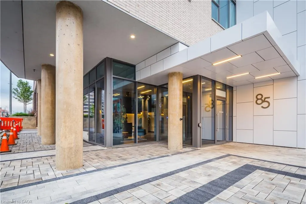 85 Duke Street W, #409