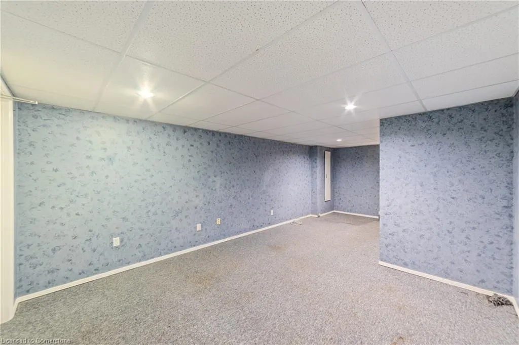 895 Maple Avenue, #101