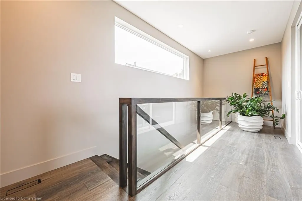 5 Dexter Avenue
