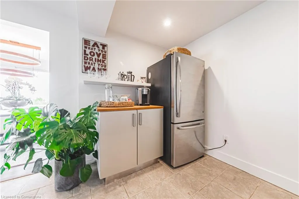 5 Dexter Avenue