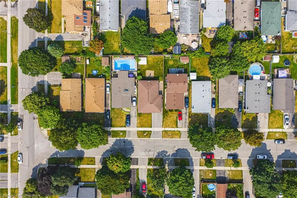 137 Pepperwood Crescent