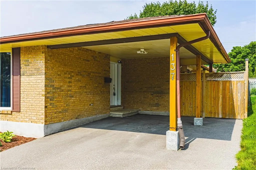 137 Pepperwood Crescent