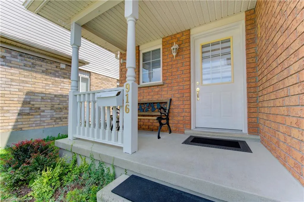 916 Veronica Court