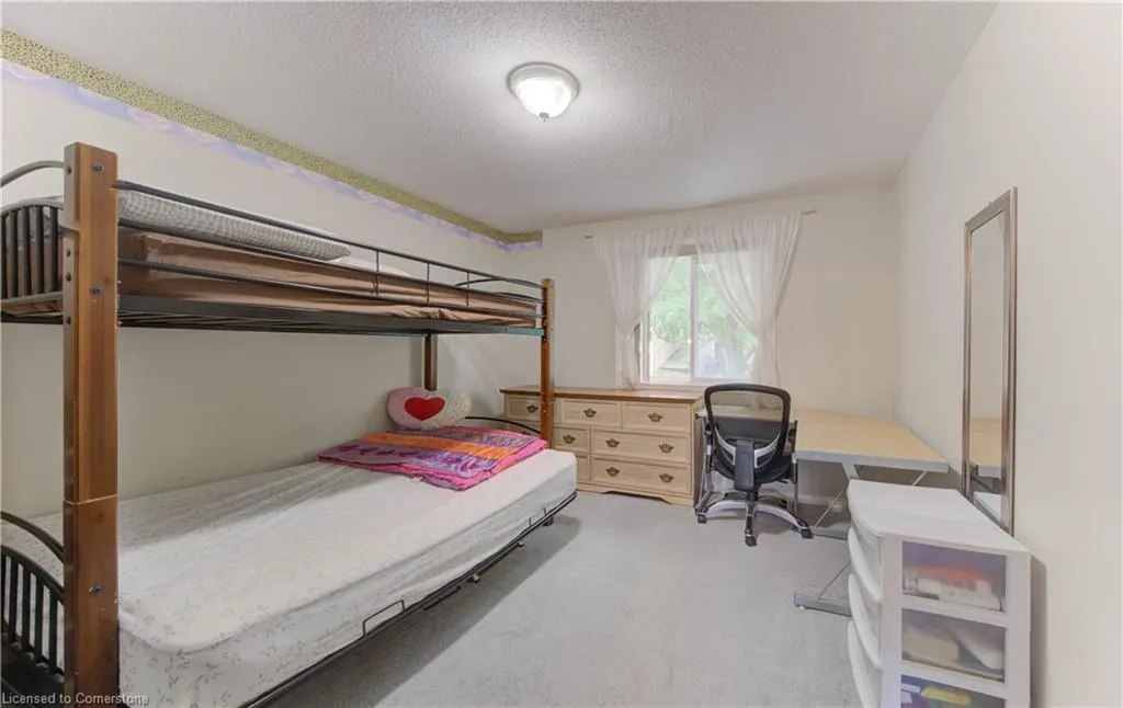 916 Veronica Court