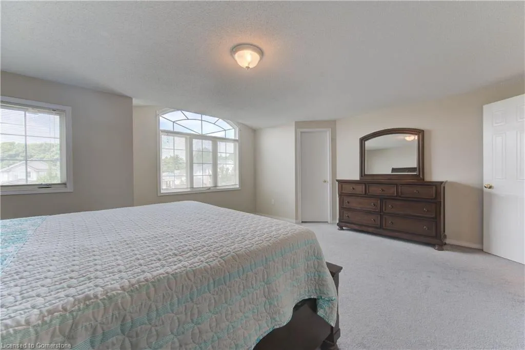 916 Veronica Court