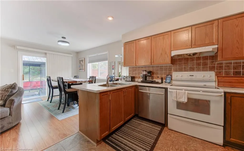 916 Veronica Court