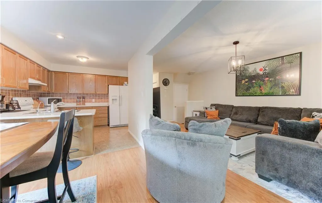 916 Veronica Court