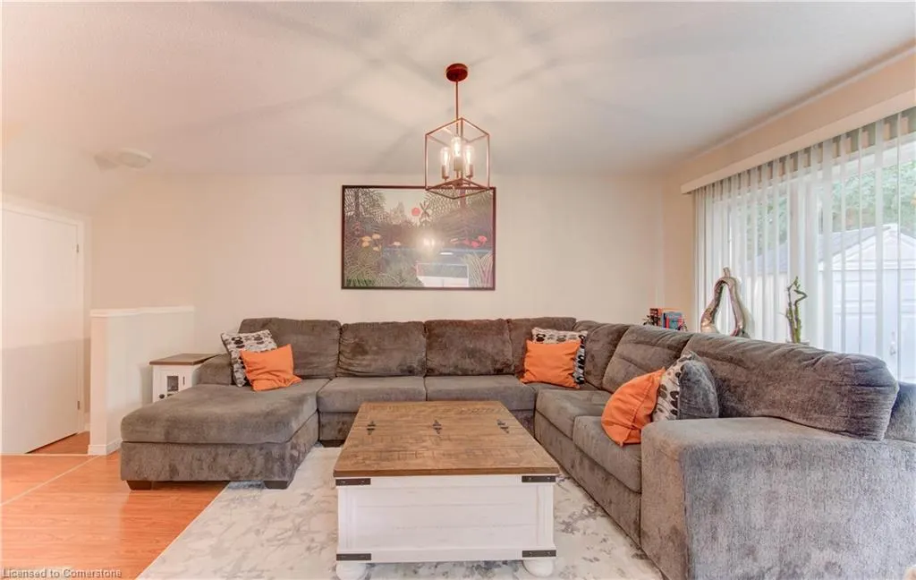 916 Veronica Court