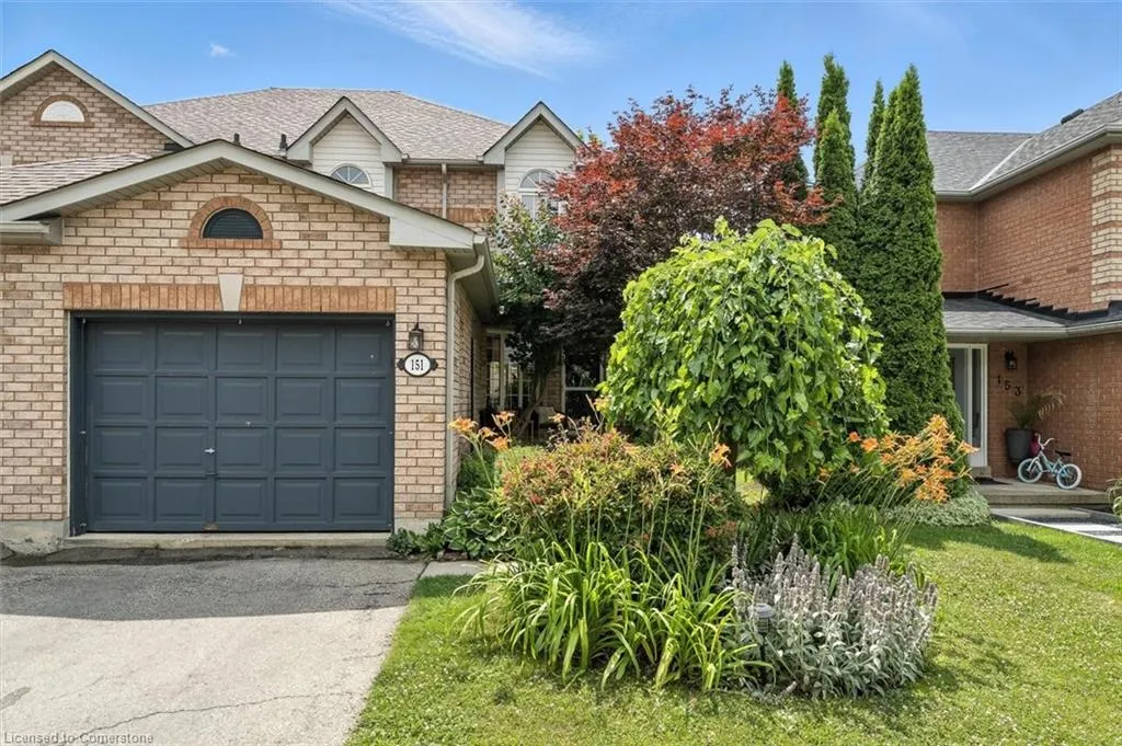 151 Mowat Crescent
