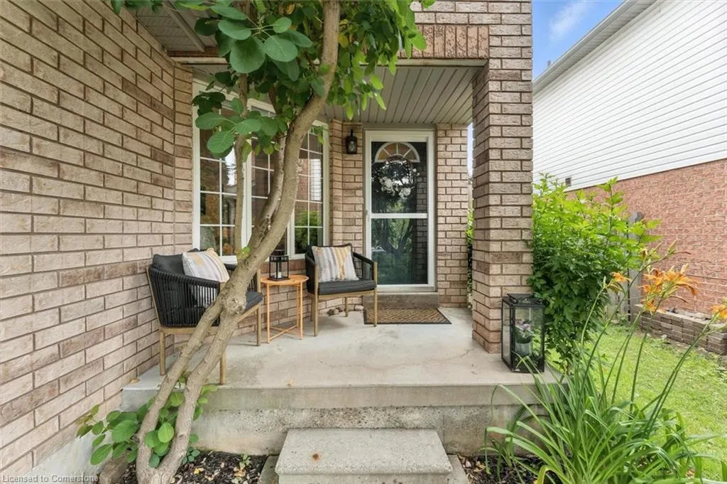 151 Mowat Crescent