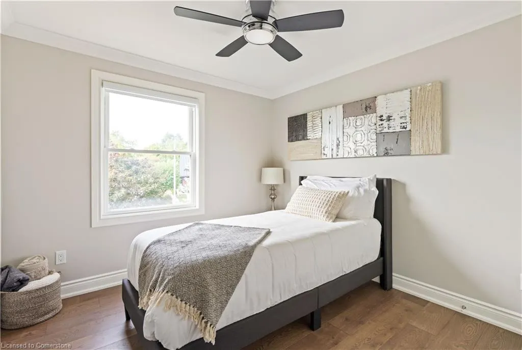 2119 Agincourt Crescent