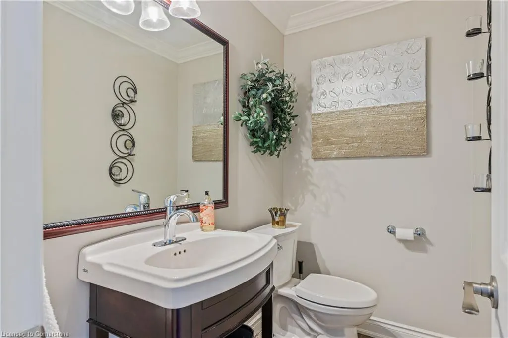 2119 Agincourt Crescent