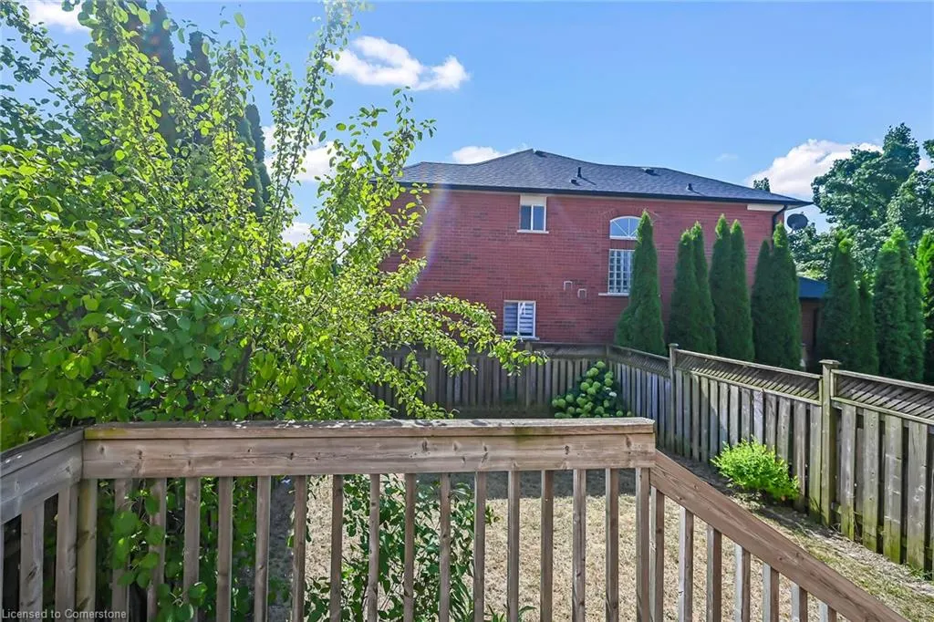 5648 Evelyn Lane
