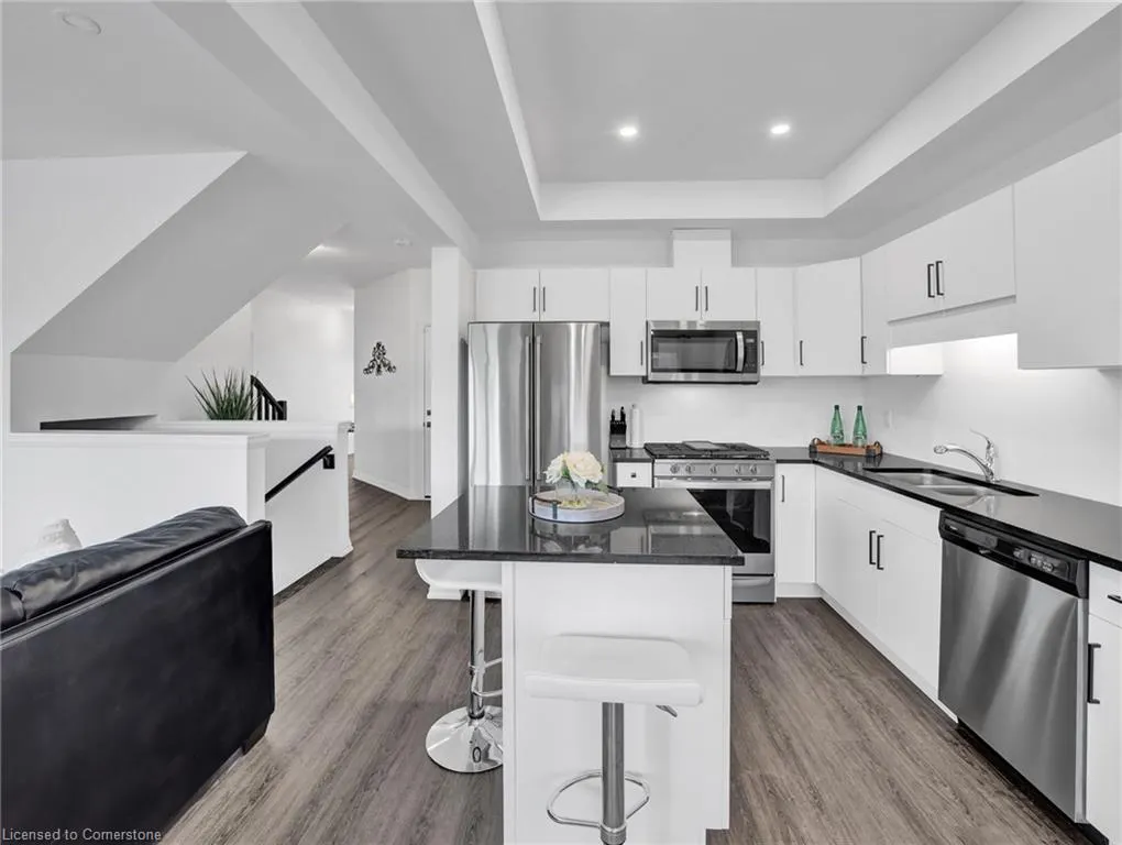 4552 Portage Road, #108