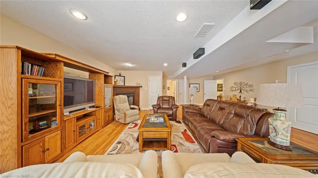 424 Lakeview Drive