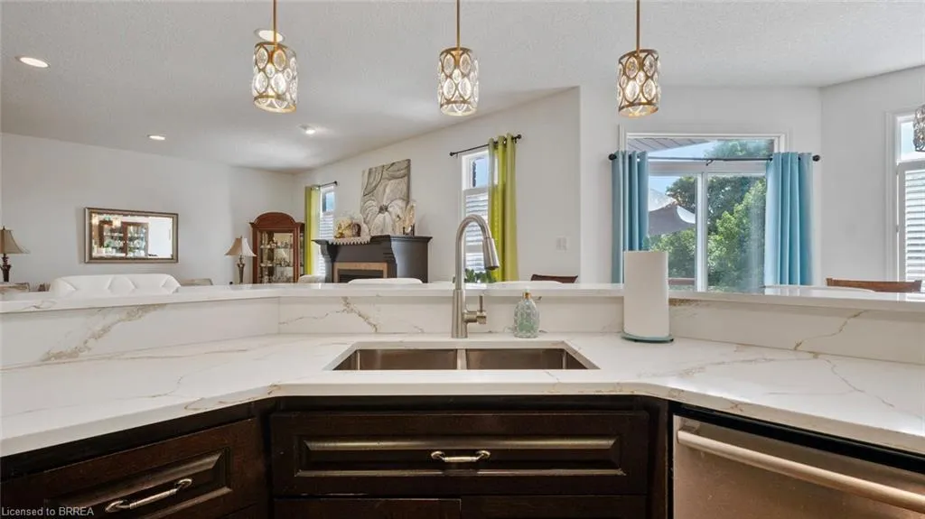 424 Lakeview Drive