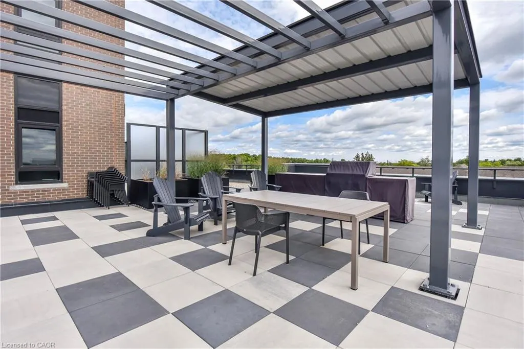 332 Gosling Gardens, #102