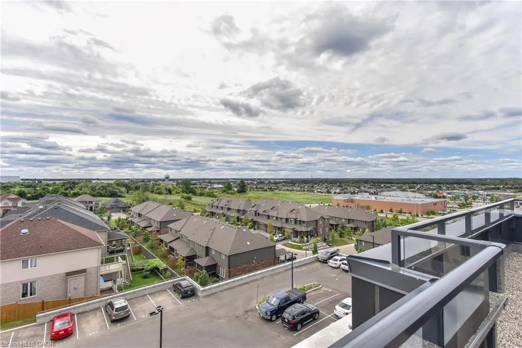 332 Gosling Gardens, #102