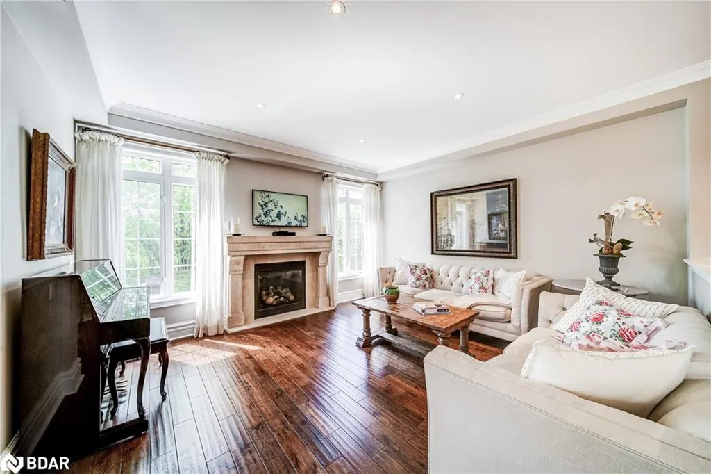 88 Stonecliffe Crescent