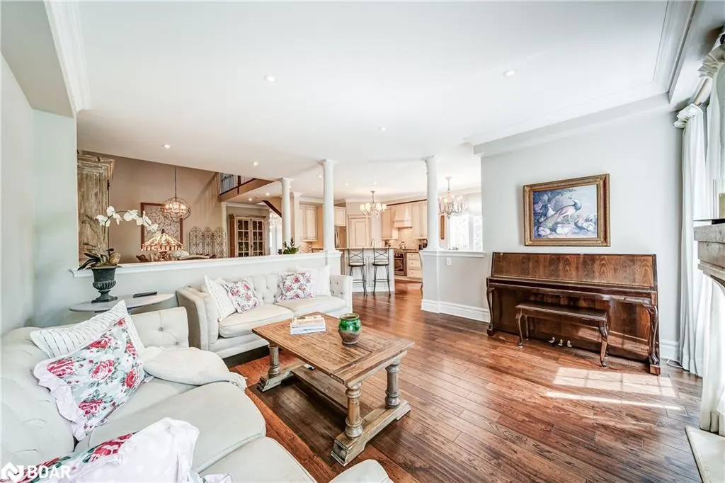 88 Stonecliffe Crescent