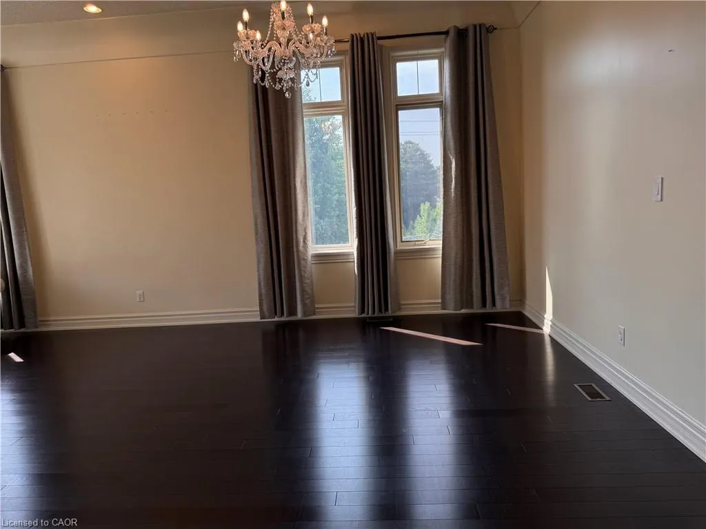 545 Woolwich Place