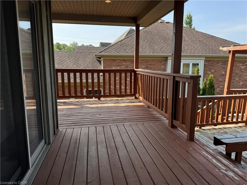 545 Woolwich Place