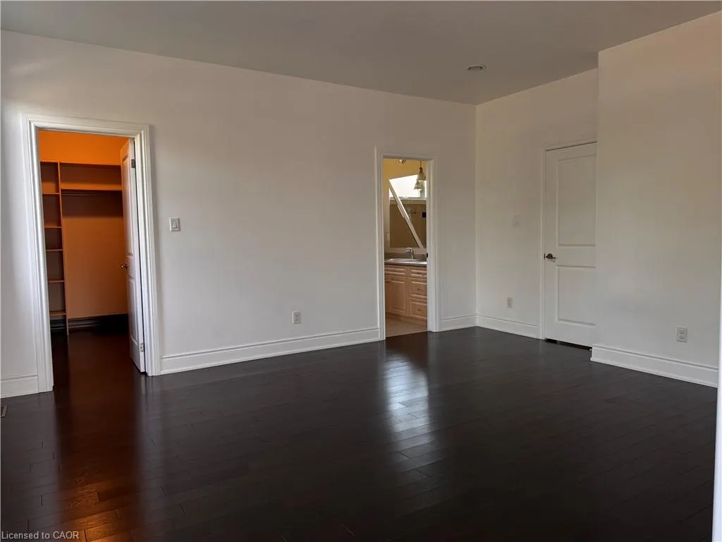 545 Woolwich Place