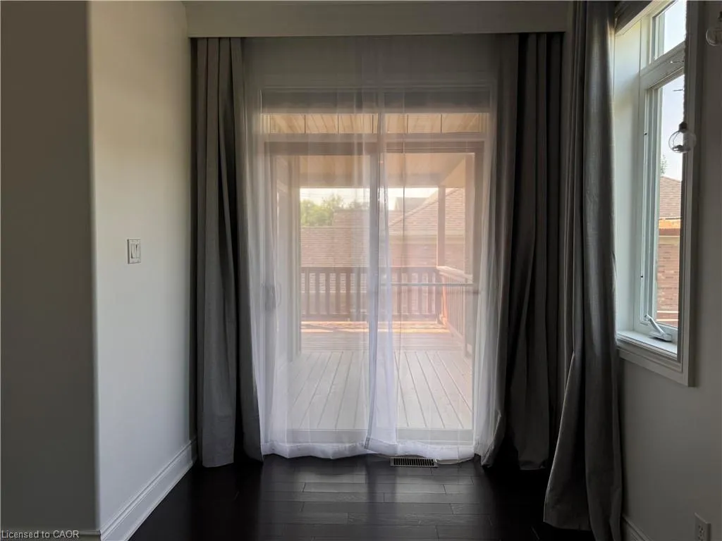 545 Woolwich Place