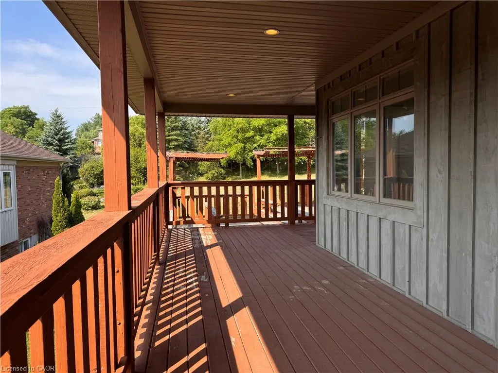 545 Woolwich Place
