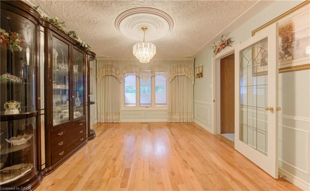 531 Sandbrooke Court