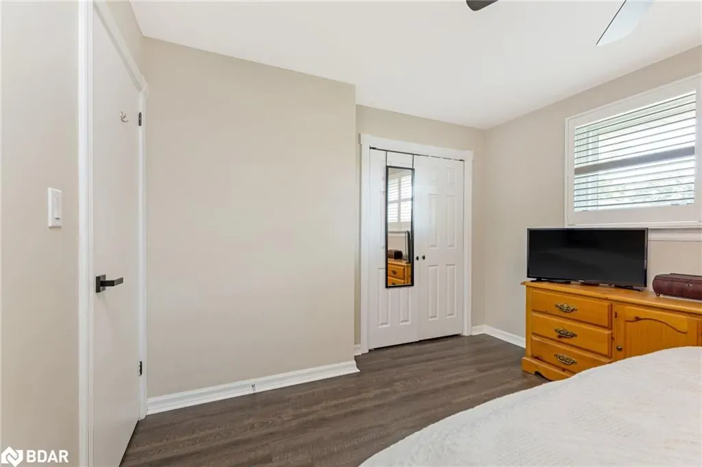 10 Gilston Parkway