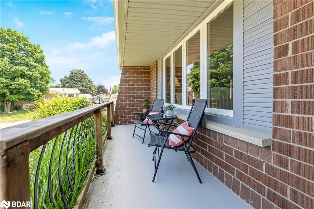 10 Gilston Parkway