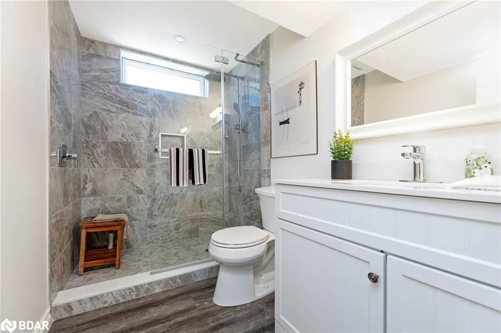 10 Gilston Parkway