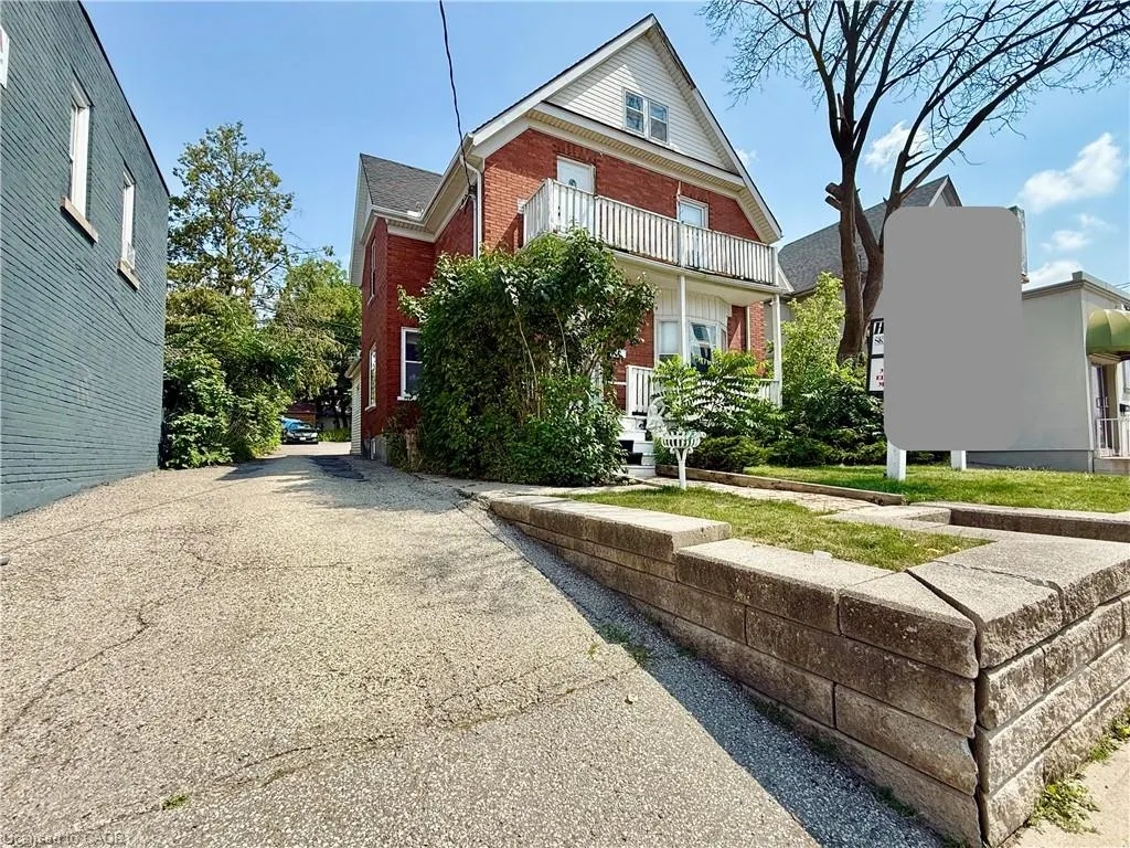 602 King Street E