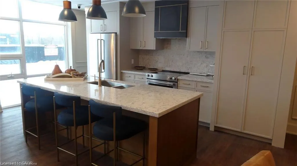 450 Dundas Street E, #1005