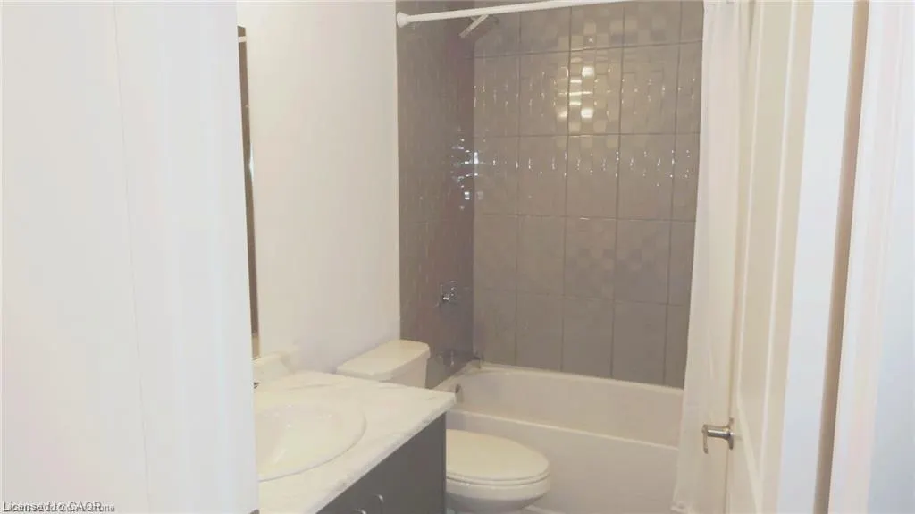450 Dundas Street E, #1005