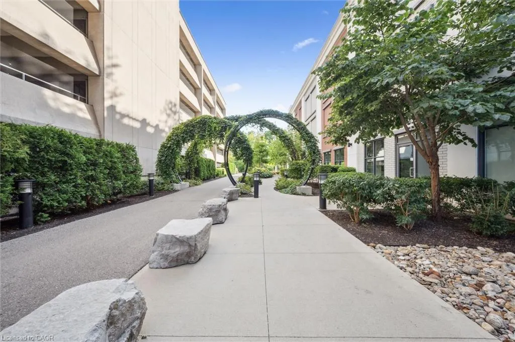 155 Caroline Street S, #403