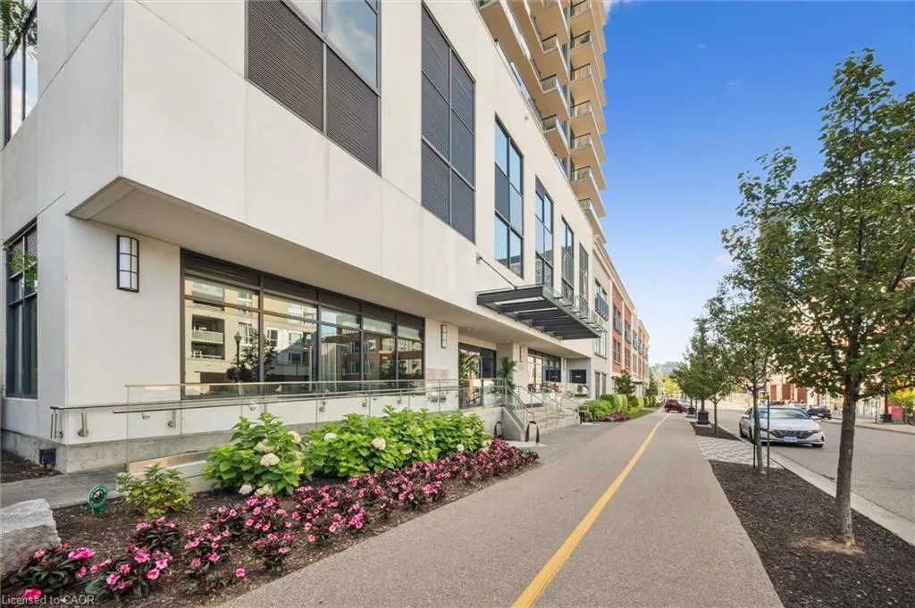 155 Caroline Street S, #403
