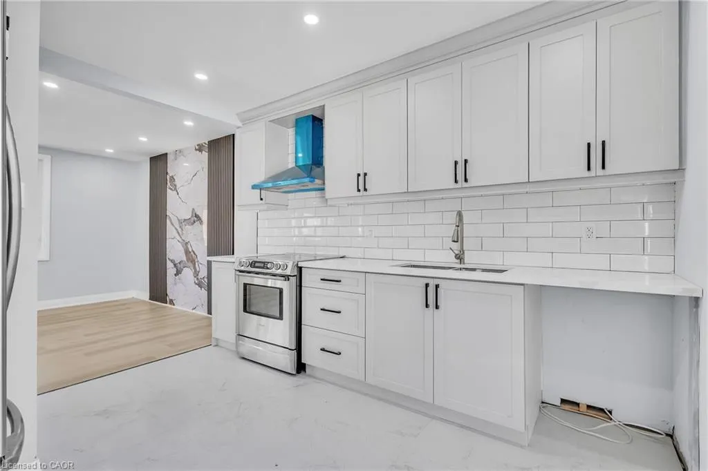 84 Avalon Place