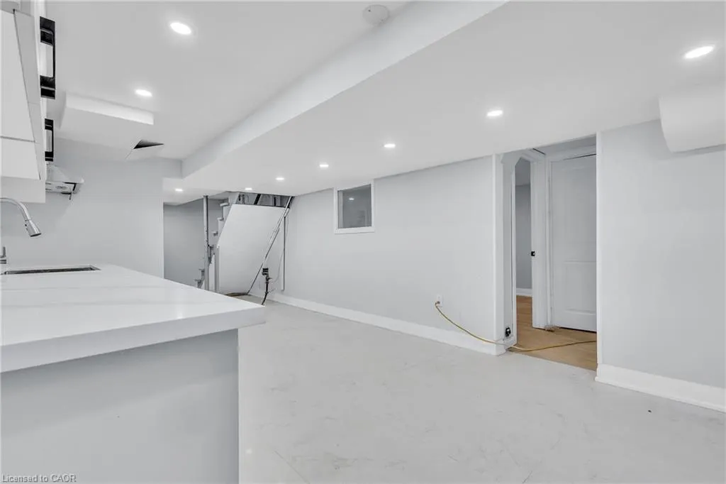 84 Avalon Place