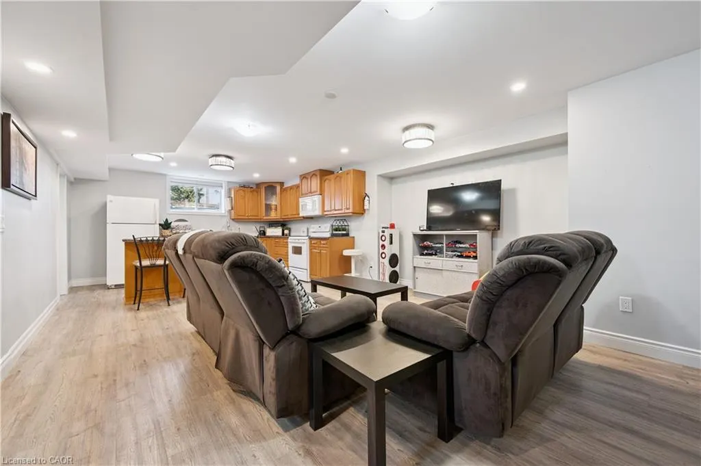 4 Kropf Drive