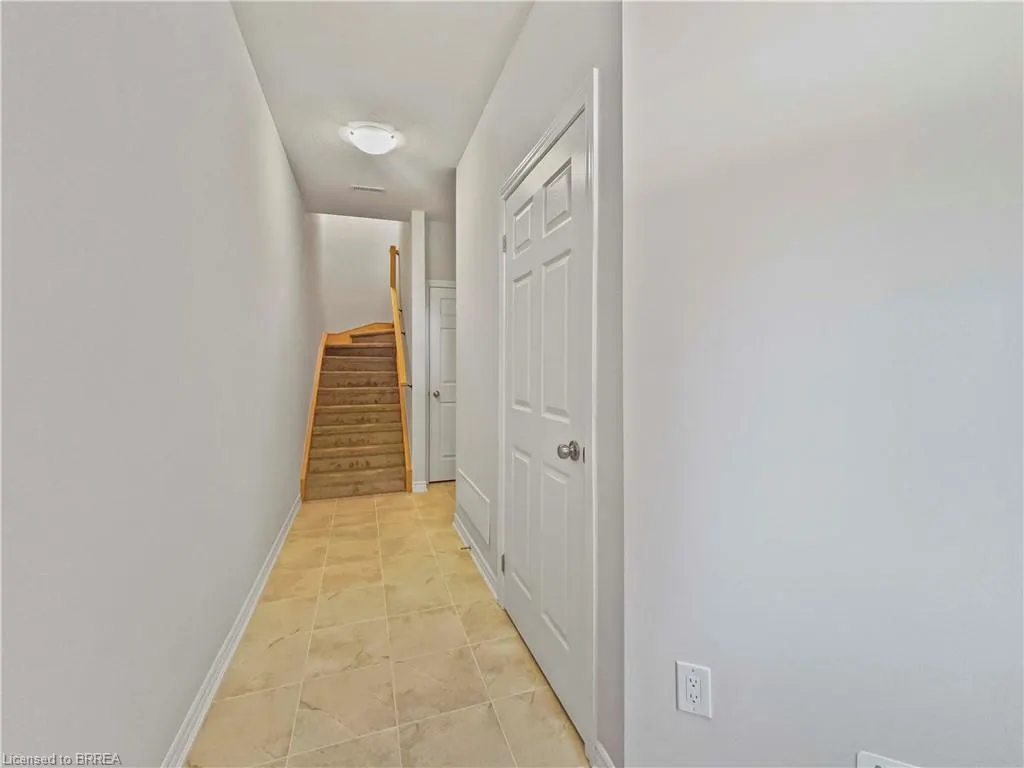 677 Park Road N, #95