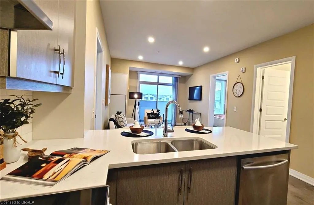 1105 Leger Way, #305